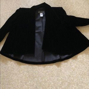 Alex: Evenings velvet jacket